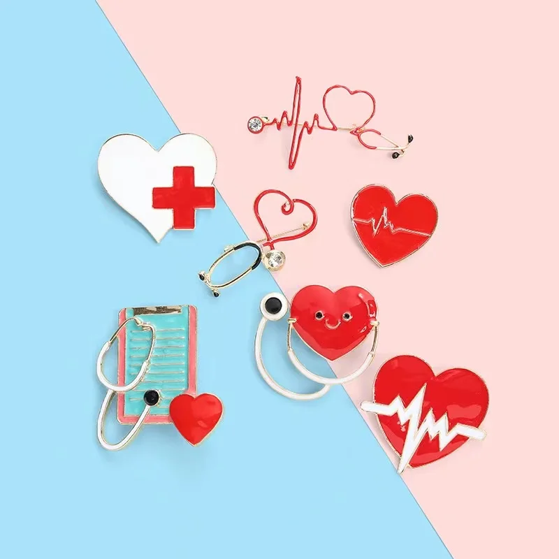 Pin Club | 7 stili Cartoon Red Heart stetoscopio spilla smaltata elettrocardiogramma personalizzato distintivi per risvolto personalizzati medici