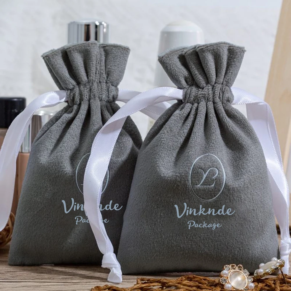 

Бархатный чехол для упаковки ювелирных изделий на заказ, пригодный для вторичной переработки, персонализированный логотип, лента на шнурке для серег, драгоценных камней, органайзер для духов