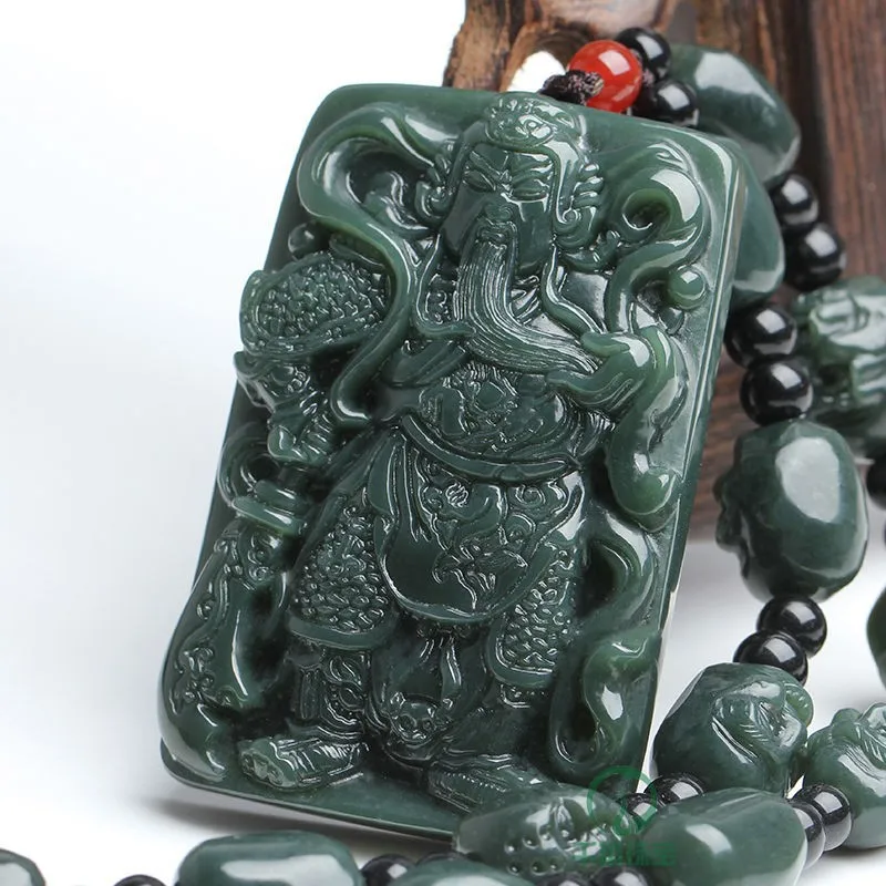 

Нефритовый кулон Hetian Men с зеленым орнаментом Гуань Гуна, цепочка в комплект не входит