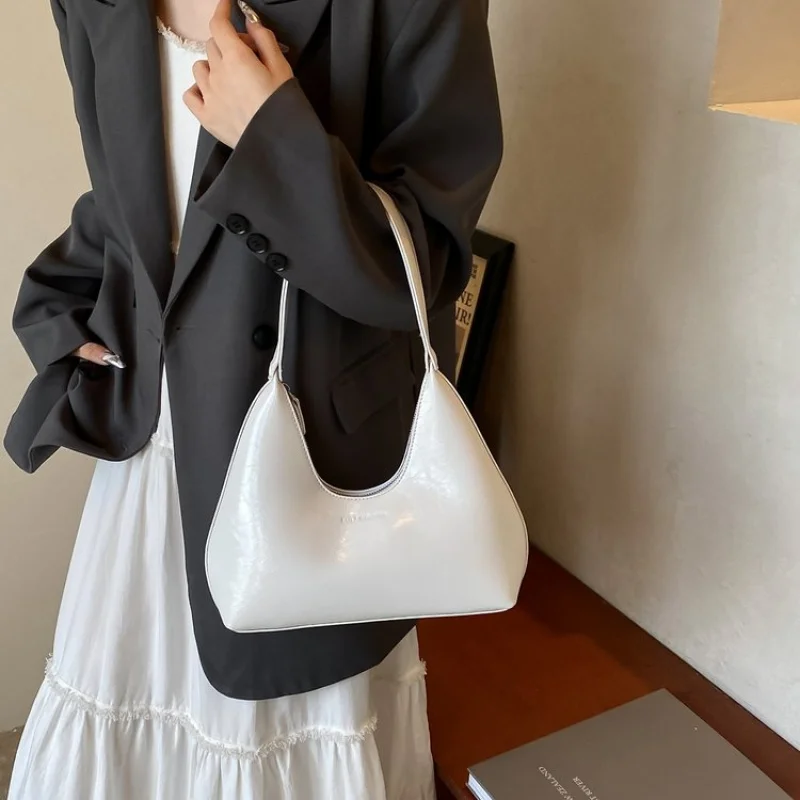 

Fashionable Luxury Brand Leather Women's Tote Bag Famous Designer Elegant Classic Chic Accent Commuter Vintage Bag​