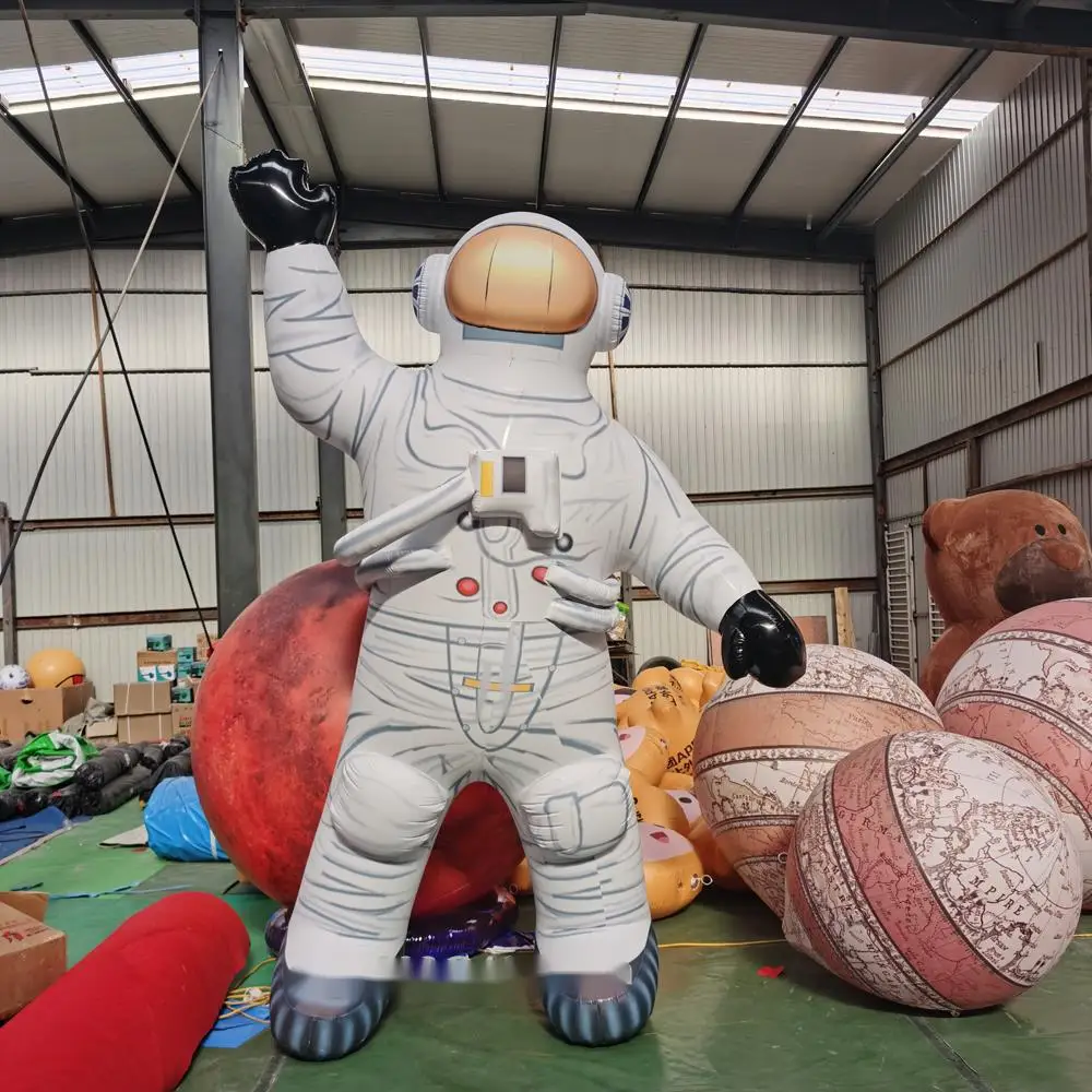 Airtight PVC Astronaut Mascot With Led Lights 3M-5M Giant Inflatable Spaceman For Outdoor Space Show Advertising