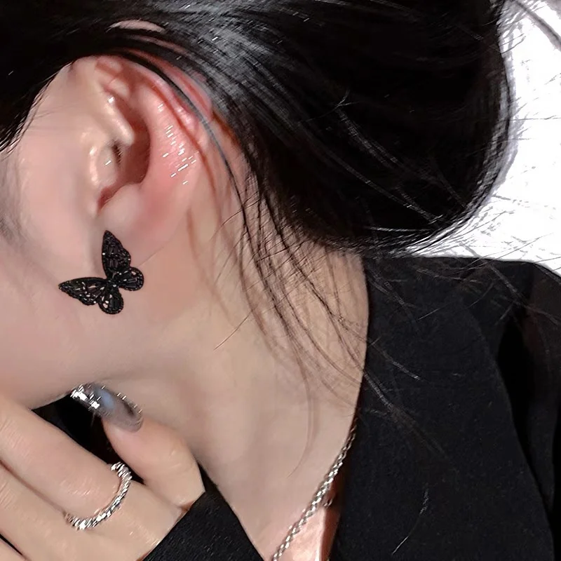 Full Diamond Zircon Black Butterfly Stud Earrings For Ladies Personalized Earrings Classic And Versatile Accessories