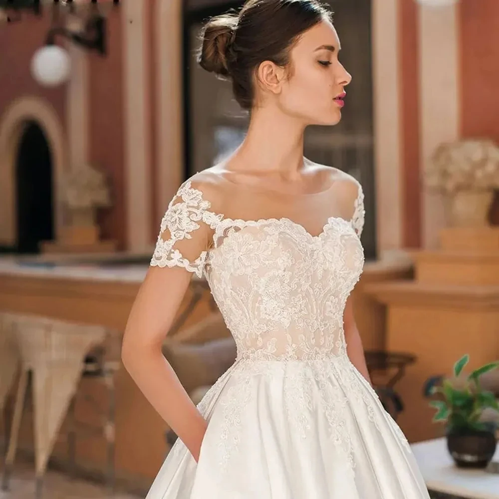 Elegant Wedding Dresses Sweetheart A-Line Bridal Gowns Lace Appliques Satin Short Sleeves Robes For Bride Vestidos De Novia 2024