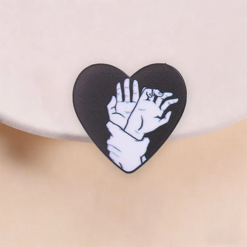 Overlapping Intertwined Hands Badge Surrealism Black Heart Skeleton Hand Gothic Enamel Pins Lapel Bags Brooch Jewelry Gifts