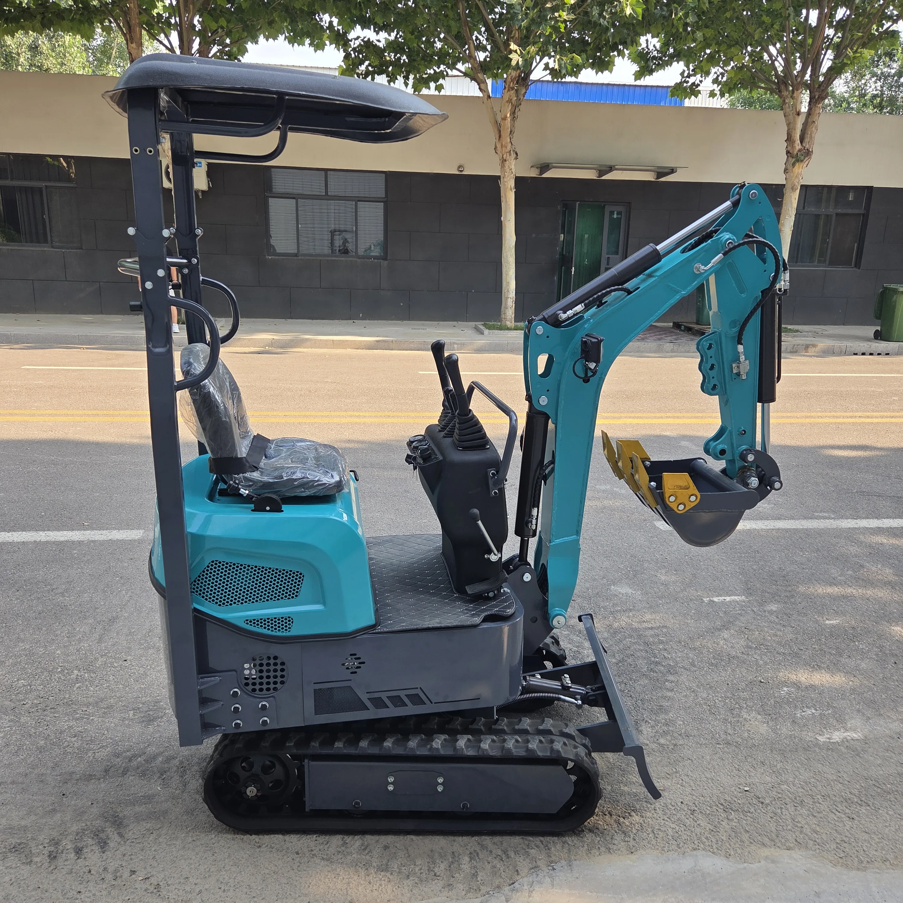 

ZONAWELL ZNW-12 Mini Excavator, Versatile with Multiple Attachments, Perfect for Various Industries