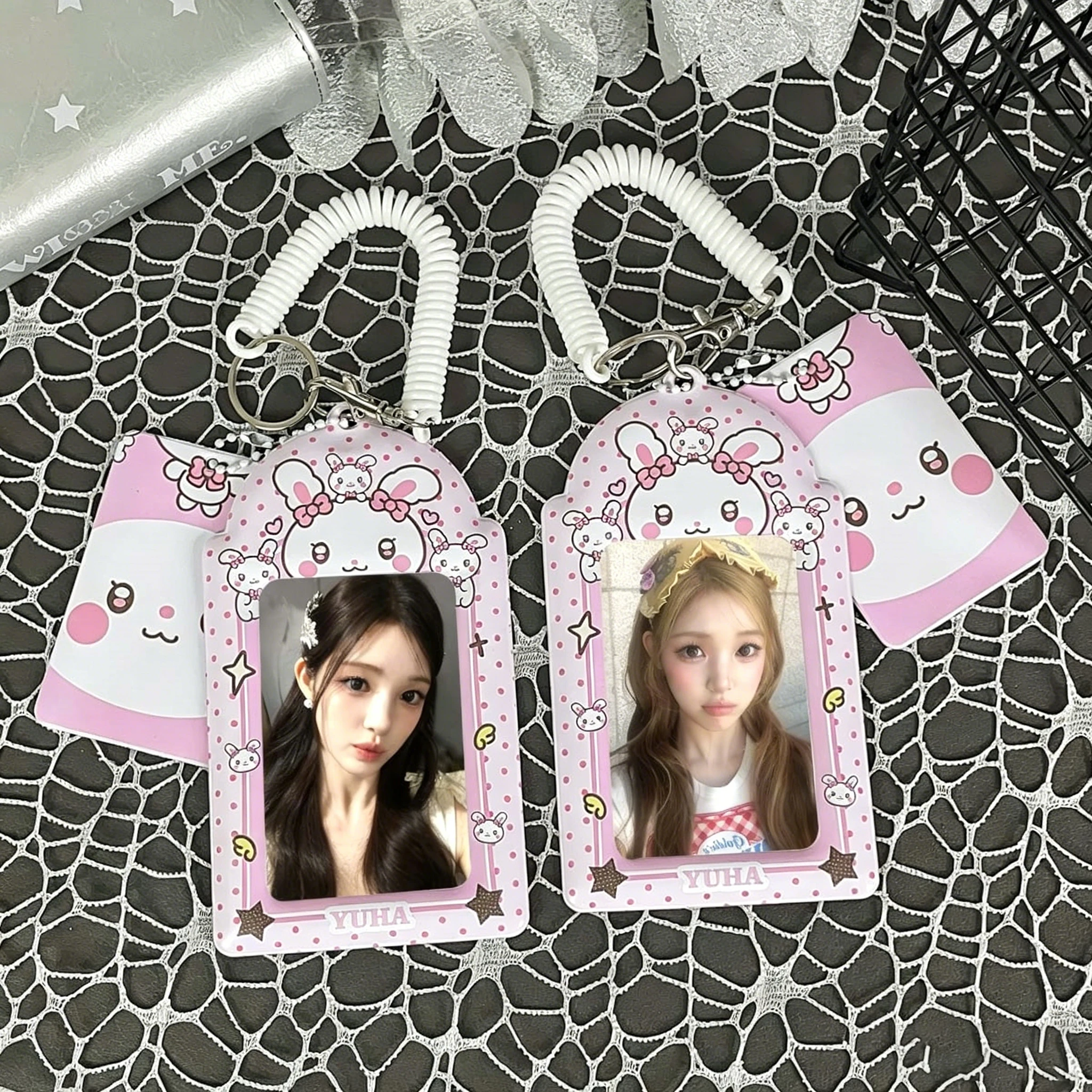 Korean Original Hearts2hearts Cute Cartoon Card Holder Attributes PVC Card Holder Album Small Card Storage Display Pendant Gift
