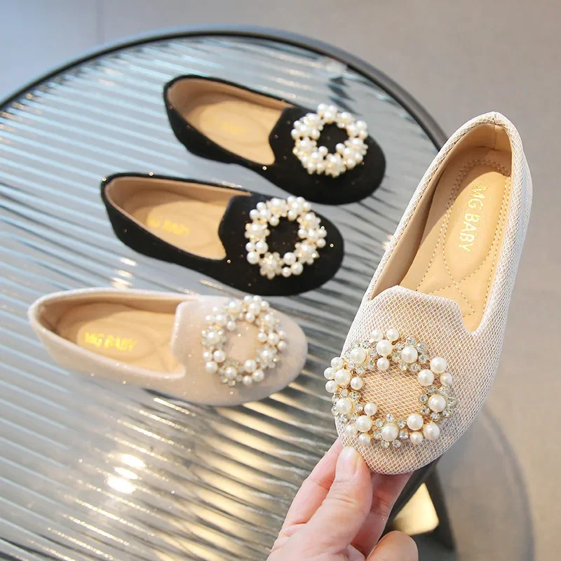 

Spring Autumn Children Soft Soled Leather Shoes Girls Fashion Versatile Round Toe Shoes Pearl Rhinestone Shallow Flat Boat Shoes