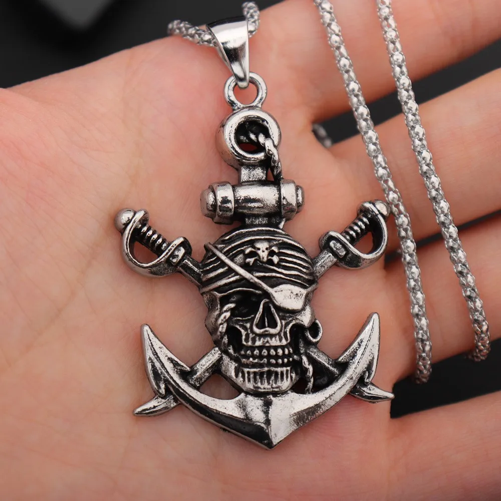 Vintage Japanese Double Swords Pirate Skull Pendant Necklace for Men Hip-Hop Pirate Boat Flag Logo Pendant Neck Chain Jewelry