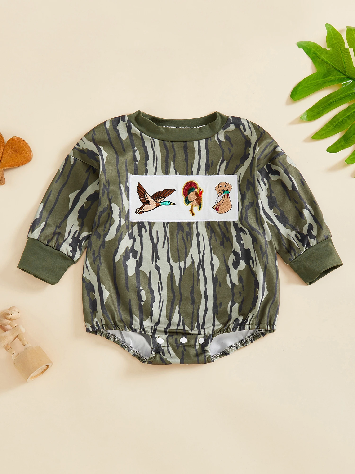 بدلة قفز للأولاد الرضع أنيقة بأكمام طويلة ورقبة دائرية ومطرزة للحياة البرية للارتداء اليومي والمغامرات المرحة