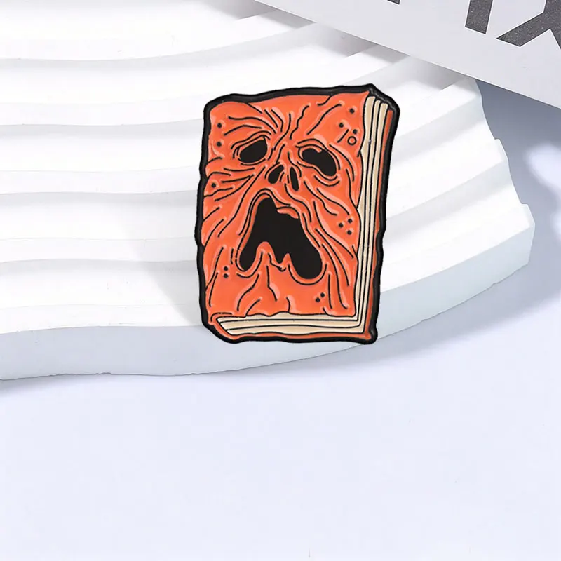 Classic Horror Movie Screaming Face Book Enamel Pin Punk Halloween Ghost Book Alloy Brooches Backpack Clothes Badge Jewelry Gift