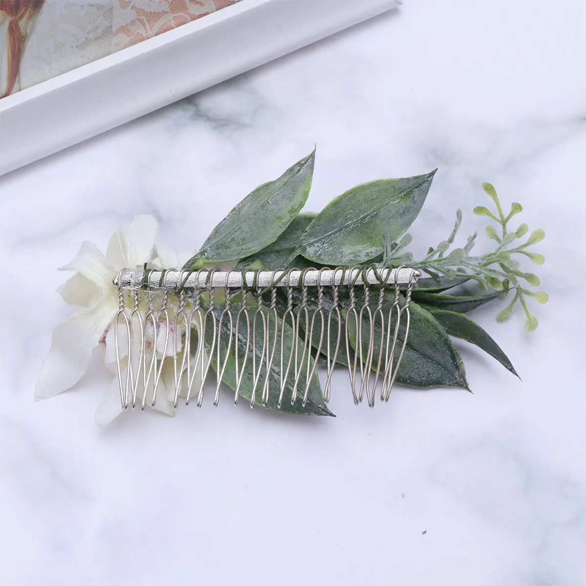 

Flower Hair Comb White Mosaic Simulation Manual Elegant Bride Wedding Party Photography Headdress Flower Headdress