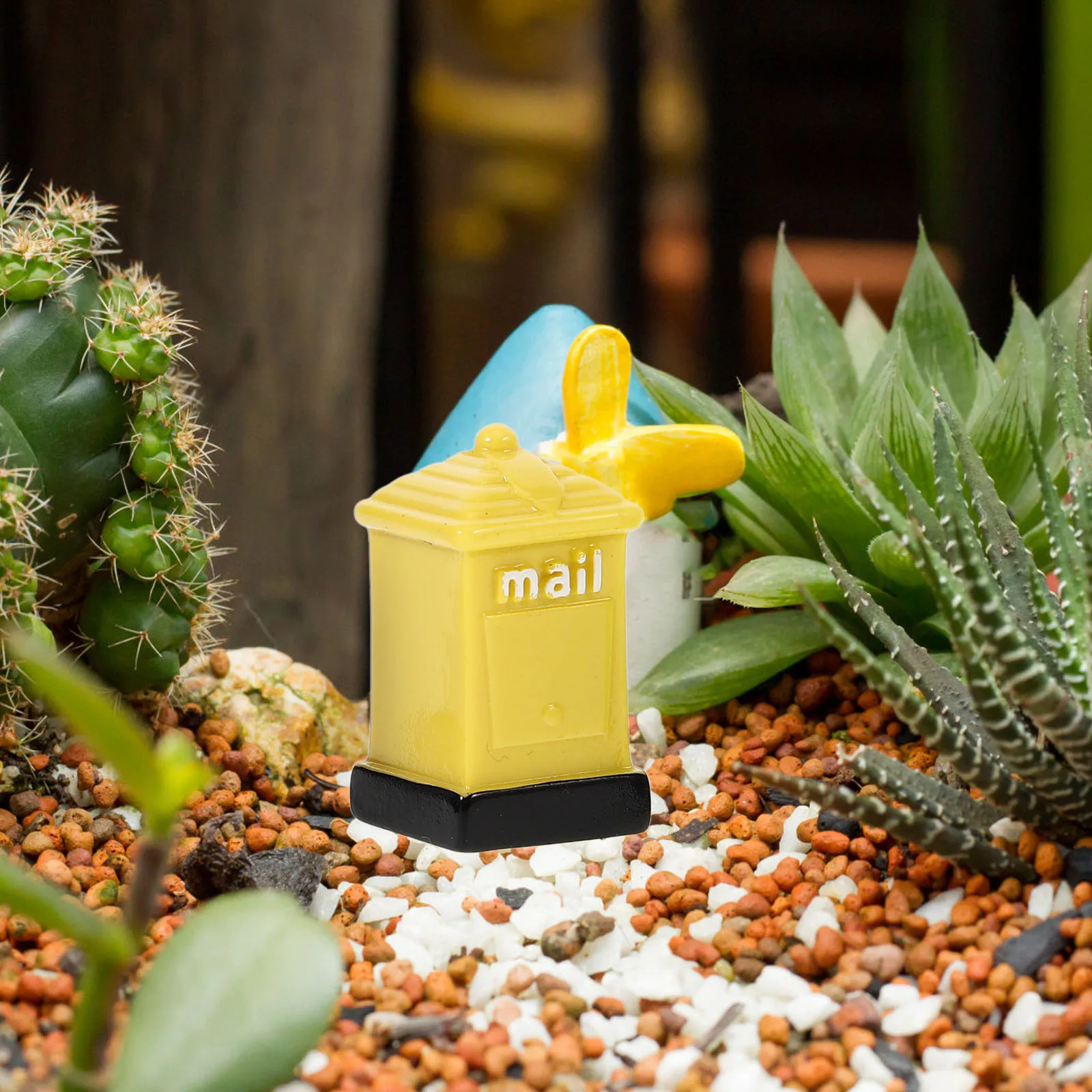 

4 Pcs Mailbox Resin Home Office Decor Red Yellow Mailbox Model Blue Green Micro Garden House Accessories Fun Toys