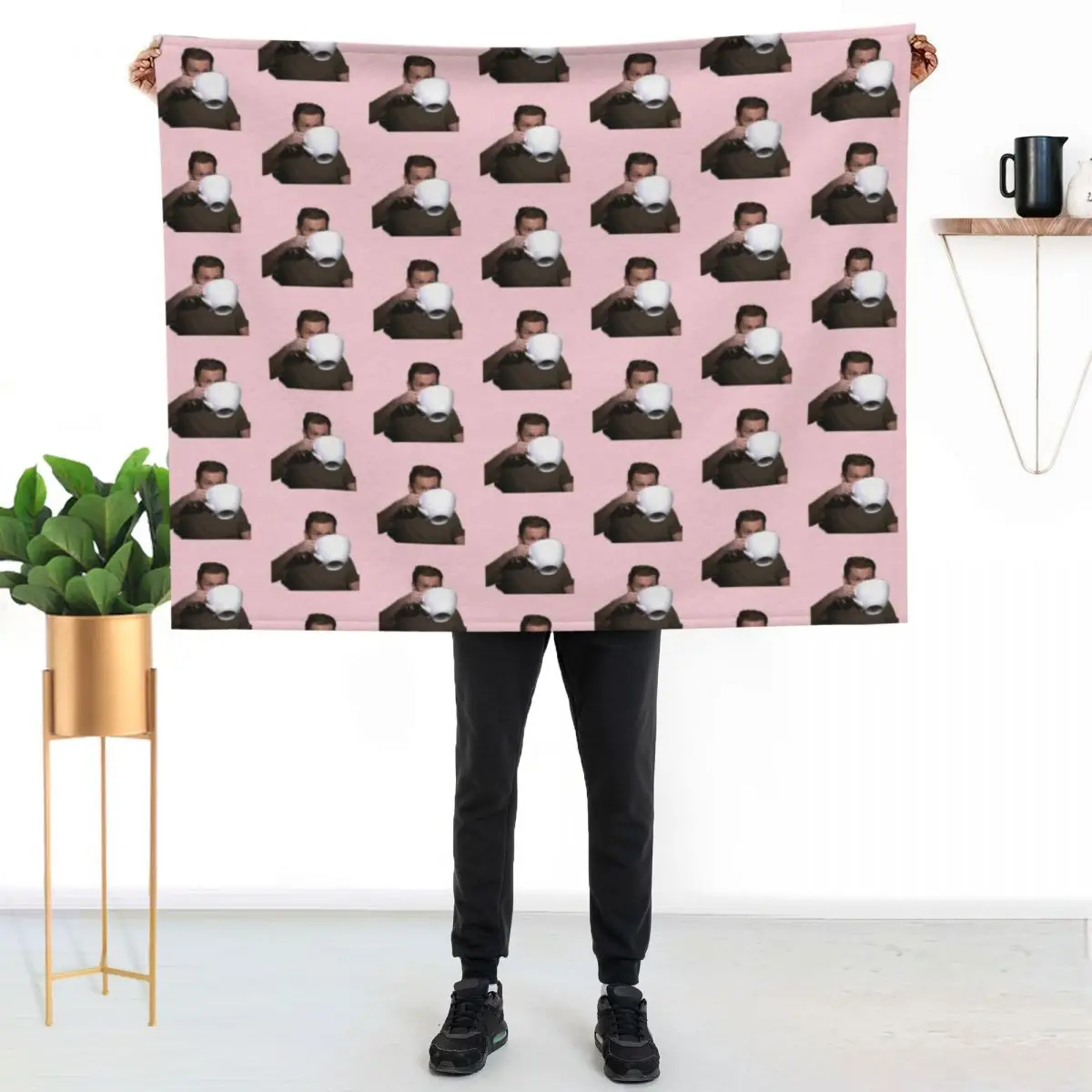 

Pink Tom Holland tea cup Throw Blanket Decorative Soft Throw Blanket for Couch Sofa