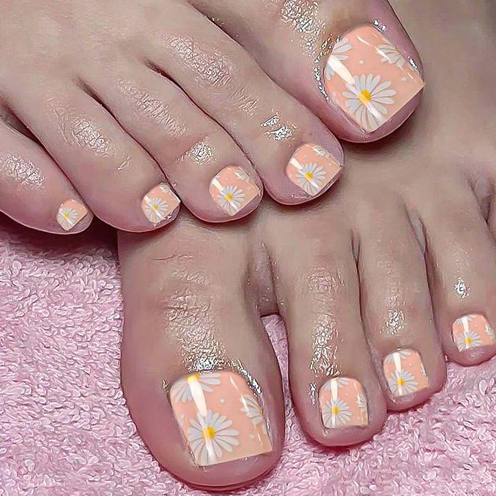 120Pcs Short Square Fake Toenails with Daisy Flower Design Full Cover French False Toe Nails Floral Wearable Press on Toenails