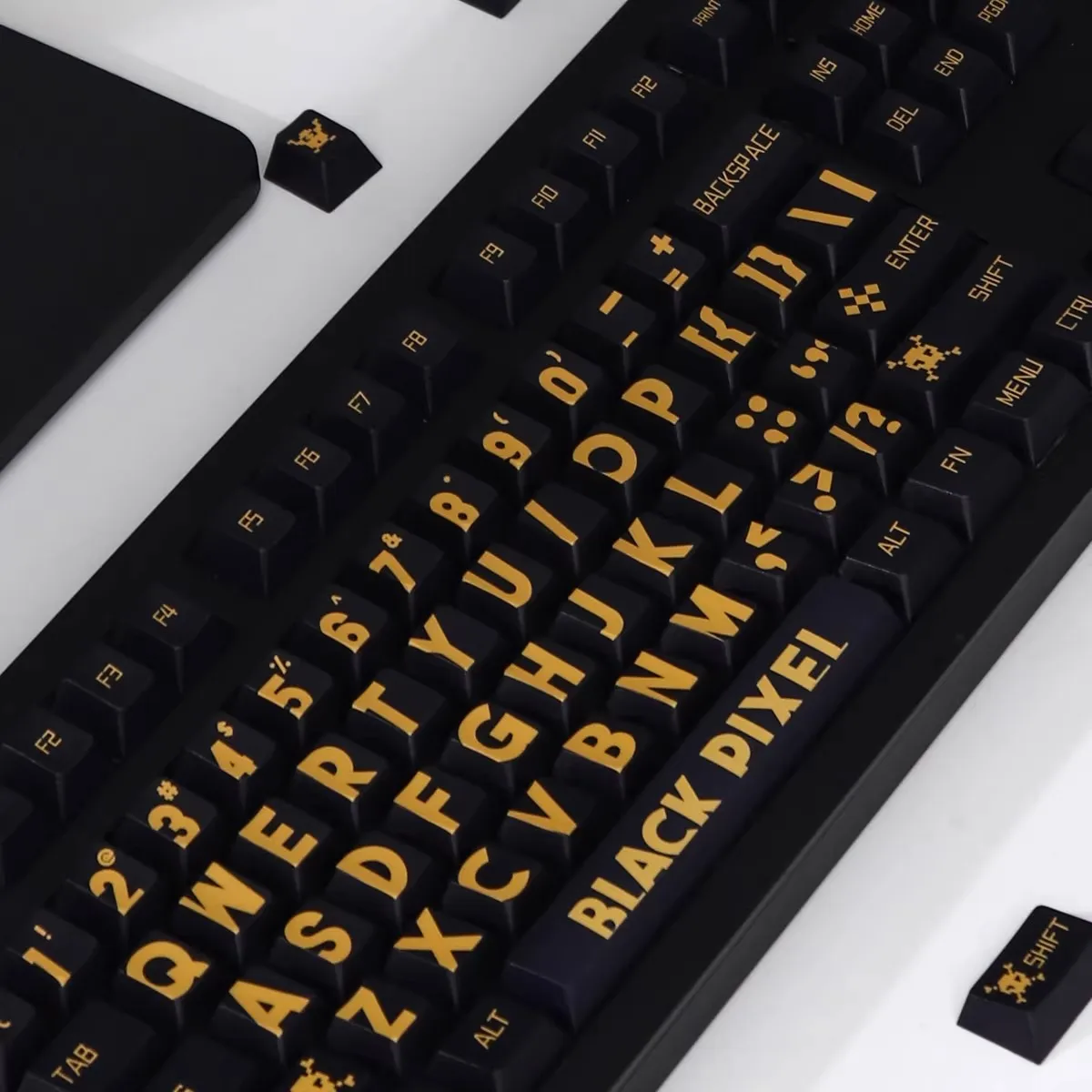 Imagem -02 - Letras Pretas e Douradas Keycaps Pbt Dye Subbed Perfil de Cereja Keycap com 2.25u 2.75u 3u 7u Enter Iso 130 Chaves