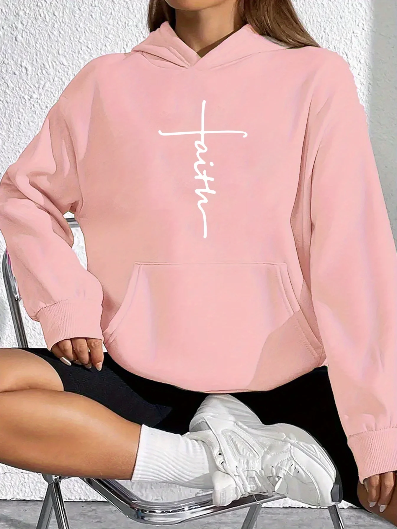 FAITH dameshoodie met print - comfortabele kangoeroezak, casual sweatshirt met lange mouwen voor mode