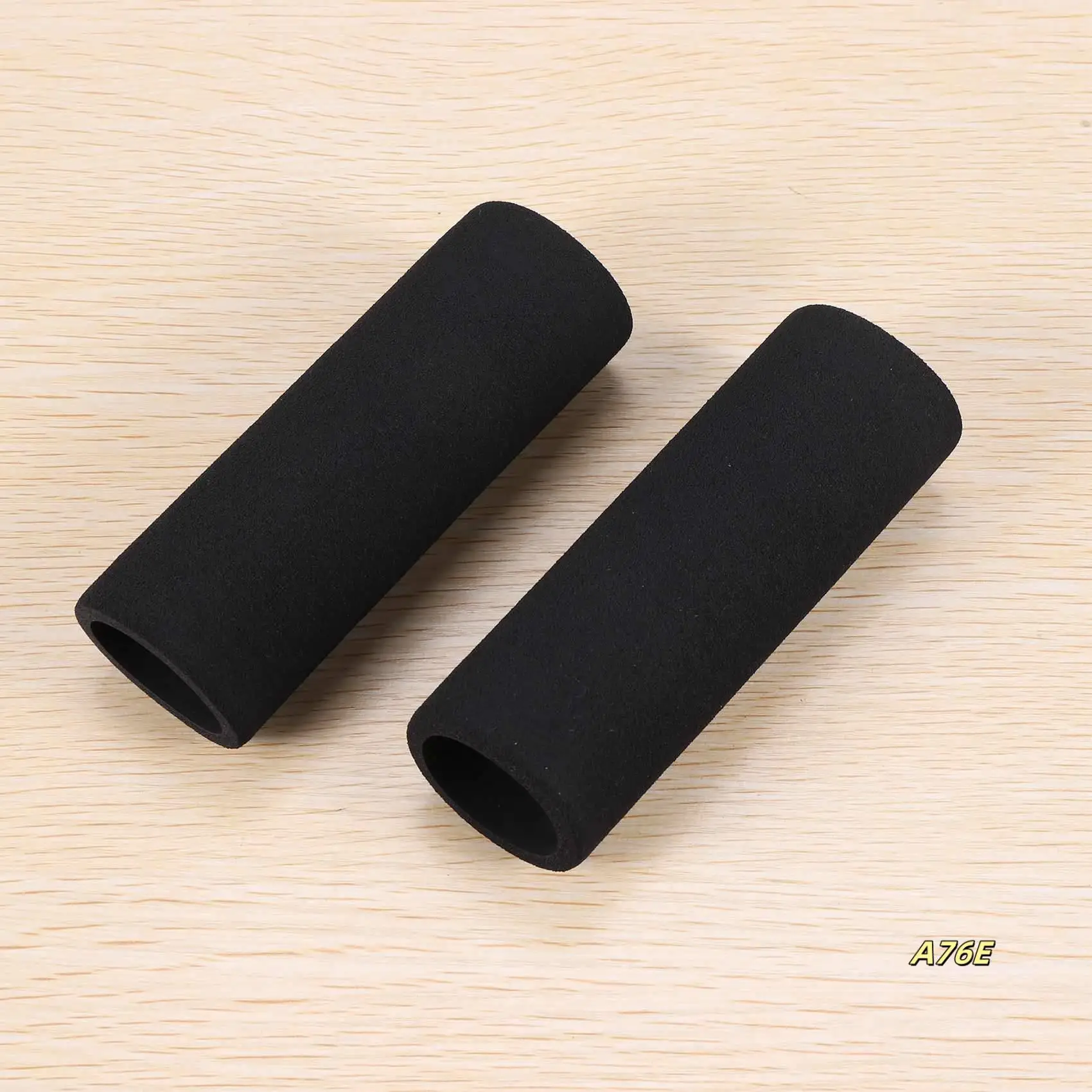 

Motorbike Motorcycle Slip-On Foam Anti Vibration Comfort Handlebar Grip Cover