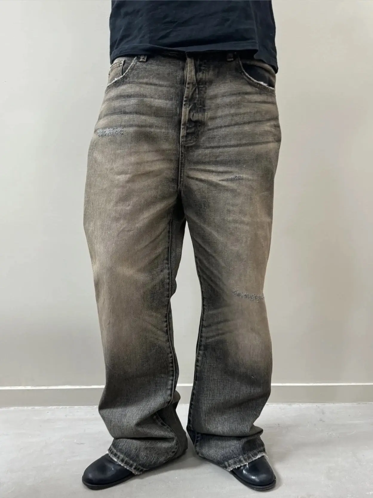 No faith studios gradual change sun fading cat whisker whitening texture micro straight red ear jeans