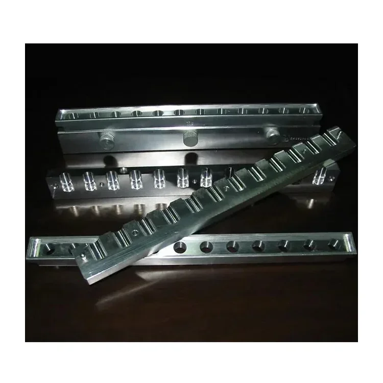 Mold manufacturer Regular 3-piece split 12-cavity aluminum lipstick mould machine, plastic lipstick mould