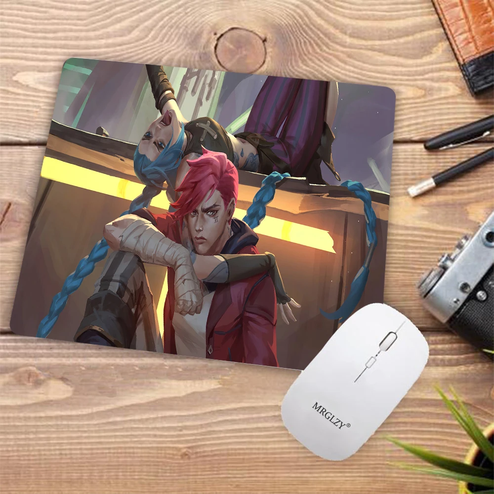 Arcane Gamer Carpet Gaming Pad Jinx tappetino per Mouse piccolo tastiera Deskpad accessori da scrivania Kawaii tappetino per Mouse fai da te Anime tappetino in Silicone