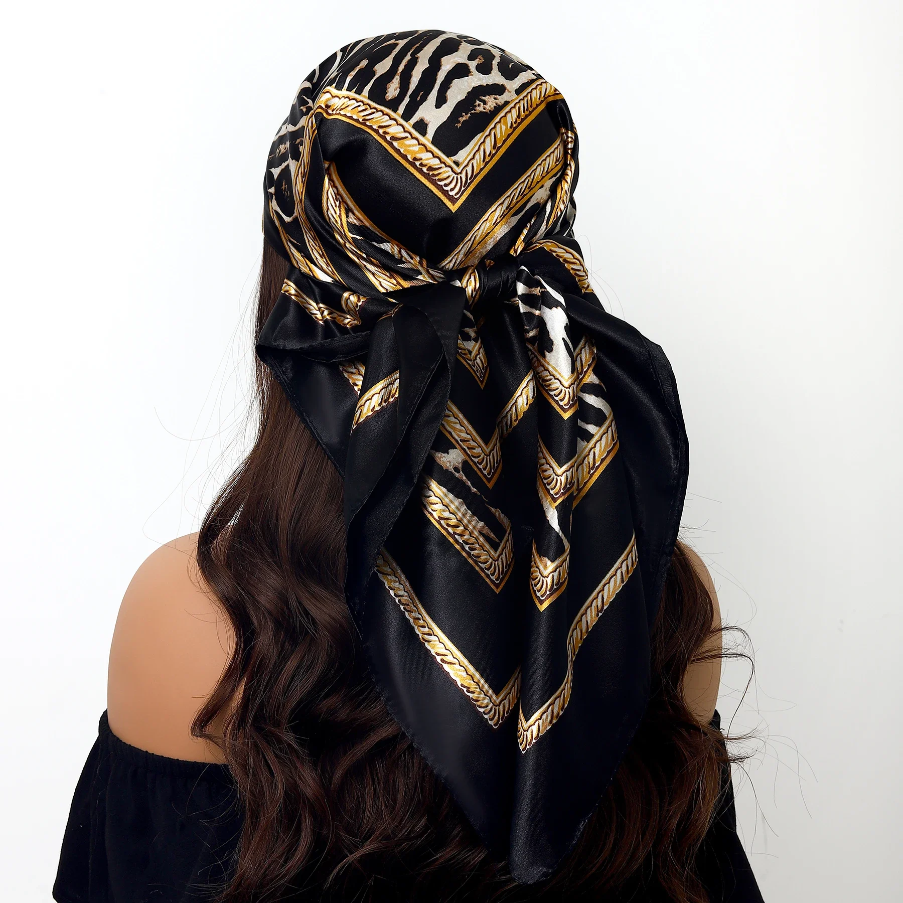 

New 90*90cm Retro Brand Women Silk Scarf Bandanna Fashion Bohemian Pattern Square Hijab Lady Wrap Headband foulard muffler