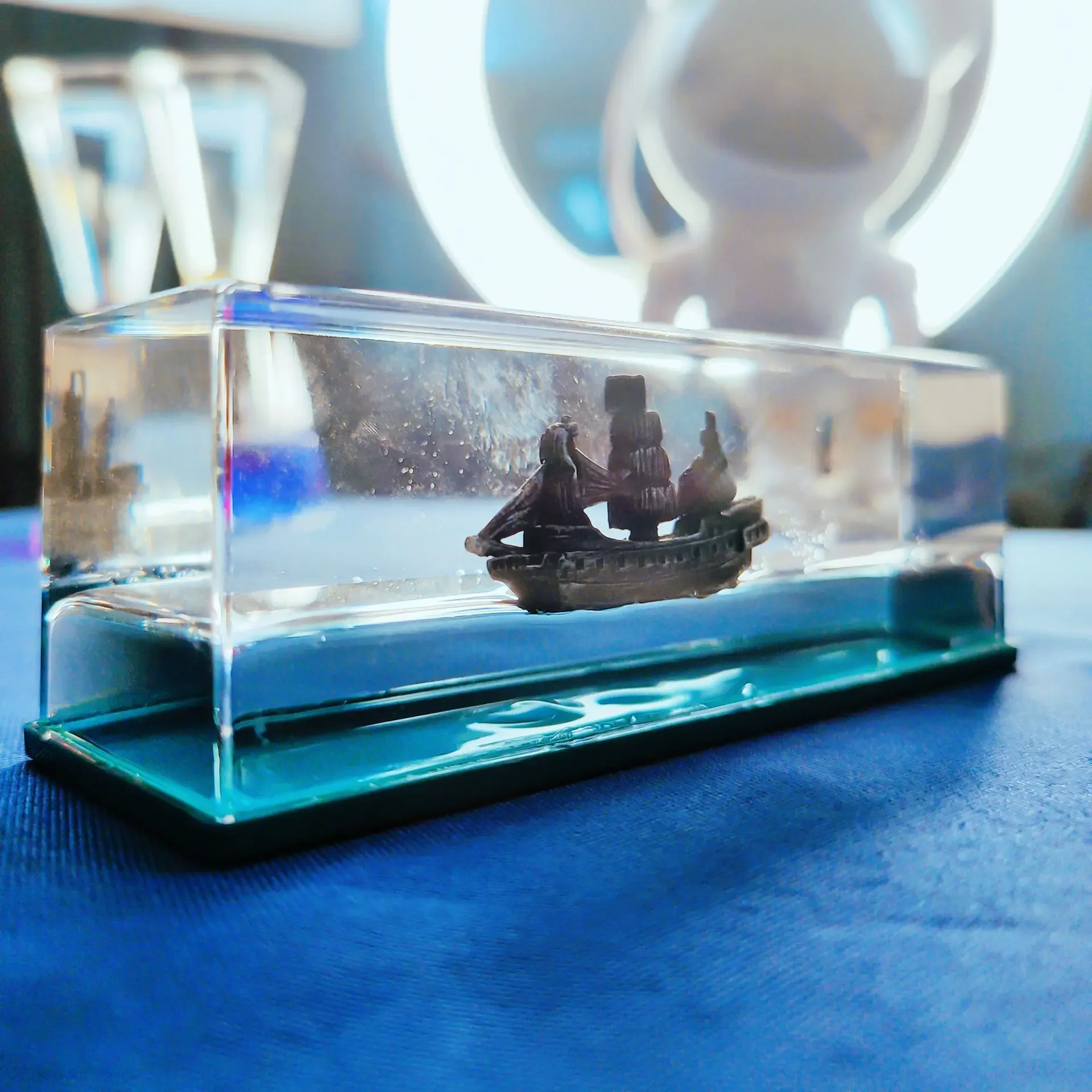 Cruise Fluid Drift Bottle Black Pearl Pirate Ship Will Never Capsize Drift Bottle Decompression Living Room Office Decorations
