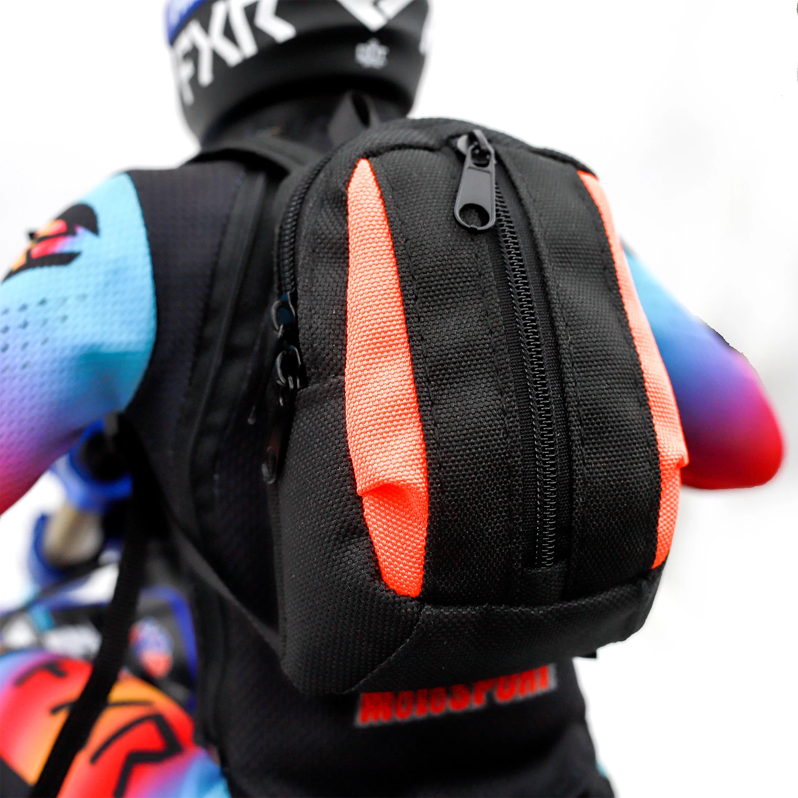 1PCS Mini ruota di scorta kit zaino da arrampicata all'aperto per moto 1/8 1/24 1/10 RC Crawler Car Traxxas TRX4 AXIAL SCX10 RC4WD