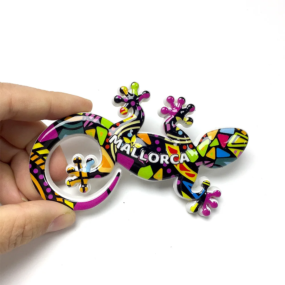

The colorful Spanish Mallorca gecko 3D resin fridge magnet - Decorate your fridge and showcase the beautiful gecko