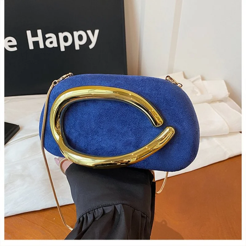 

Ladies Shoulder Bag Made Of Fine Leather Boasting Trendy Daily Stylish Look​