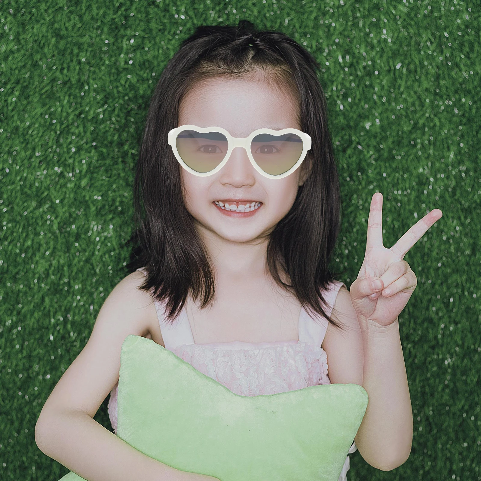 

Heart Shaped Kids Sunglasses UV400 Polarized Protection Infant Girl Fashion Lightweight Comfortable Summer Accessories