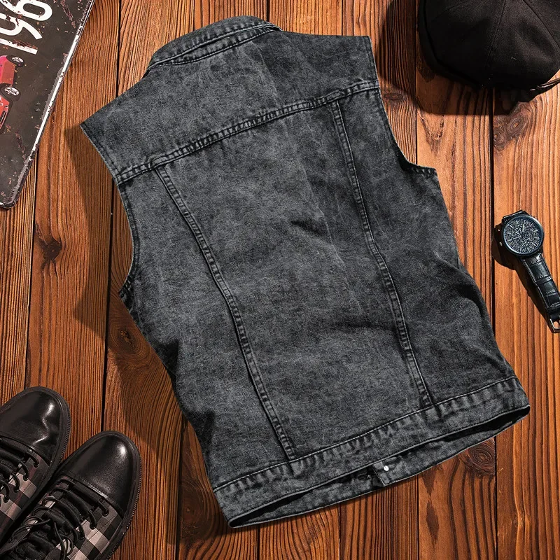 New 2024 Spring Autumn Men Lapel Denim Vest Mens Casual Sleeveless Jeans Jacket Male Streetwear Solid Color Waistcoat