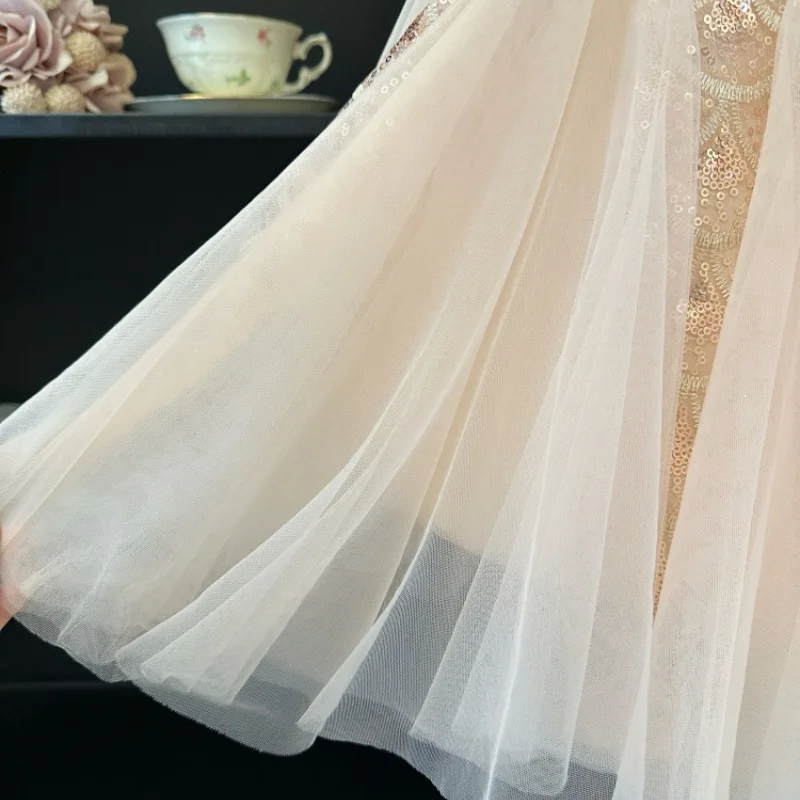 Mädchen Geburtstagsparty Prinzessinnenkleid O-Ausschnitt Trompetenärmel Paillettenbesetztes Mesh-Kleid für Bühnenauftritte Hochzeit S3069-2 – Detail 17