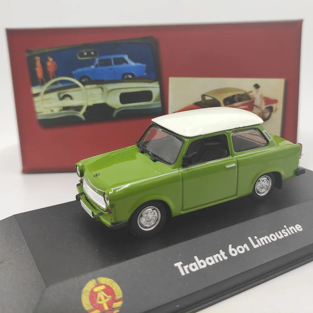 

Diecast Atlas 1/64 Scale East German Atlas 601 Luxury Car Alloy Collectible Toy Gift Souvenir Display Ornament