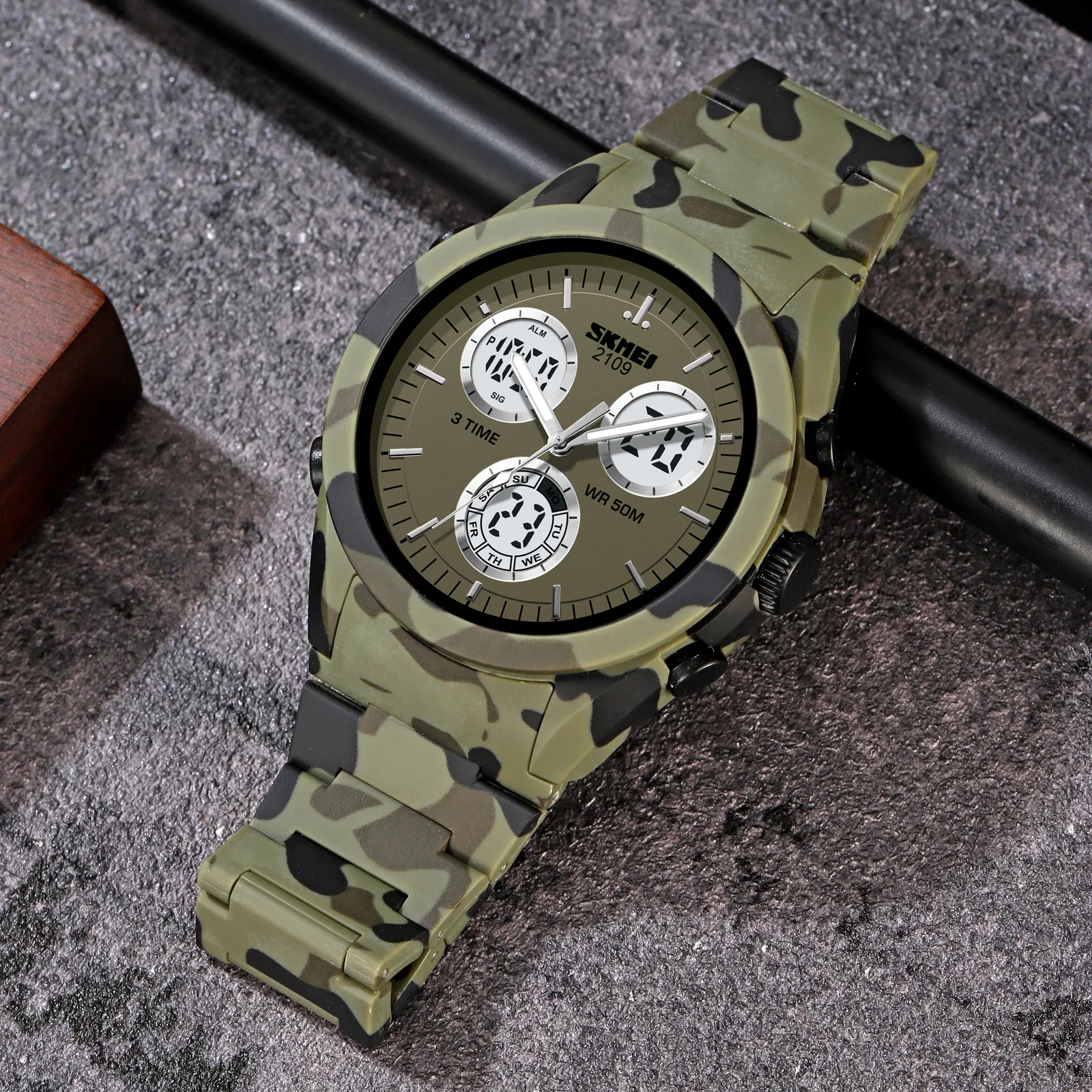 SKMEI 2109 Men Wristwatch Waterproof Chrono Clock Sport Watches Mens Multifunctional Time Military Camouflage Countdown Digital