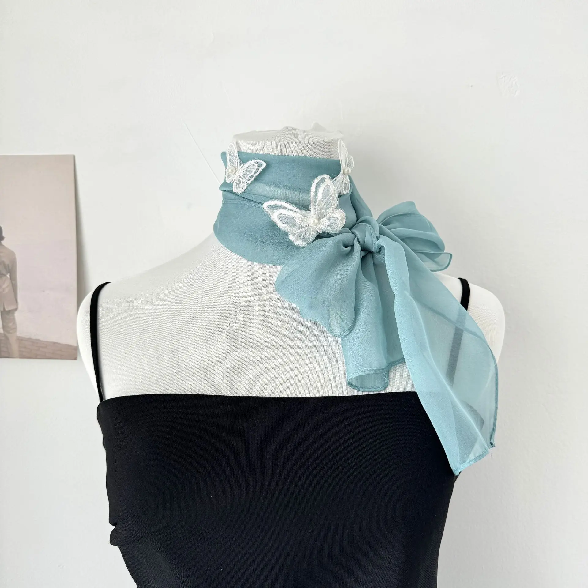 

Корейский Ins, новая мода, ниша, оригинальный дизайн, французская бабочка, длинная полоска, маленький шелковый шарф, однотонная повязка на голову для женщин