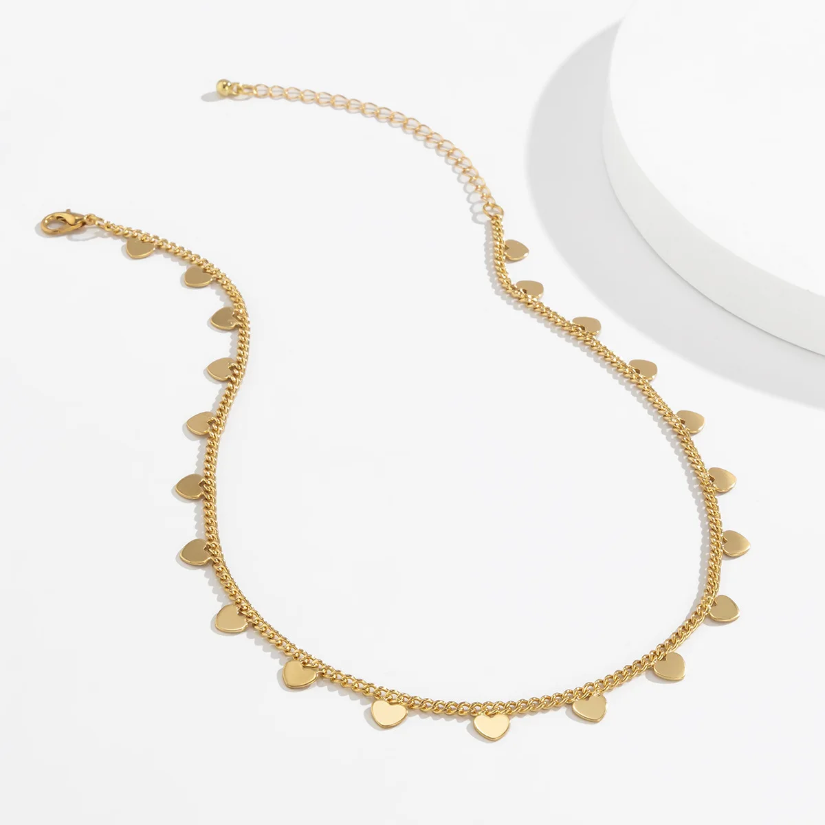 قلادة بسيطة بلون ذهبي ومعدني على شكل قلب وخوخي وشرابة قلادة على شكل الترقوة للسيدات 2023 حلية فتاة إبداعية مجوهرات عصرية هدية