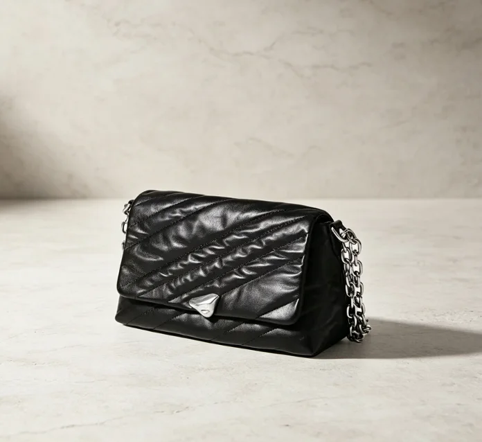 S 2026 New Single Shoulder Postman Bag Crossbody BagUnderarm Bag Crossbody Commuting Chain Soft Small Square Bag birthday gift