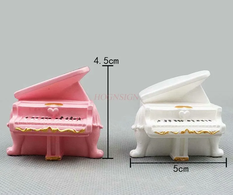 模擬ミニチェロ、バイオリン、ピアノ、楽器モデル、人形、漫画、マイクロ風景、ケーキオーナメント