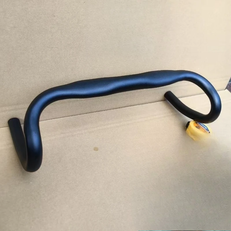 Suitable for W420 * 31.8 Flat Tube Wind-breaking Aluminum Alloy Sandblasting Black Anodic Oxidation Speed-increasing Handlebar