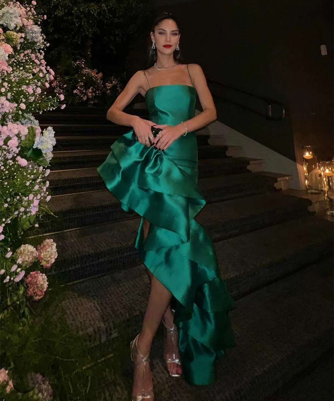 

Asymmetrical Green Satin Evening Dresses Strapless Ruffled فساتين سهرة Zipper Prom Dress Abendkleider for Women