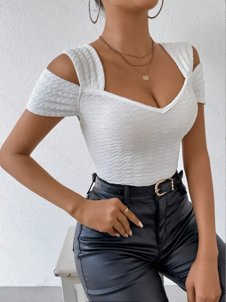 Sexy schulterfreies Damen-Top mit modischem, einfarbigem T-Shirt, sommerliches, kurzärmeliges Damen-Oberteil mit V-Ausschnitt – Detail 4