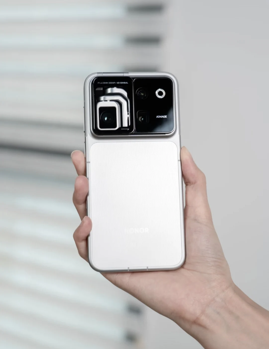 New China Version Honor Robot Phone Snapdragon®️8 Gen5 6.31inch OLED 120Hz 200MP 7060Mah 120W Fast Charger NFC OTA Google Play