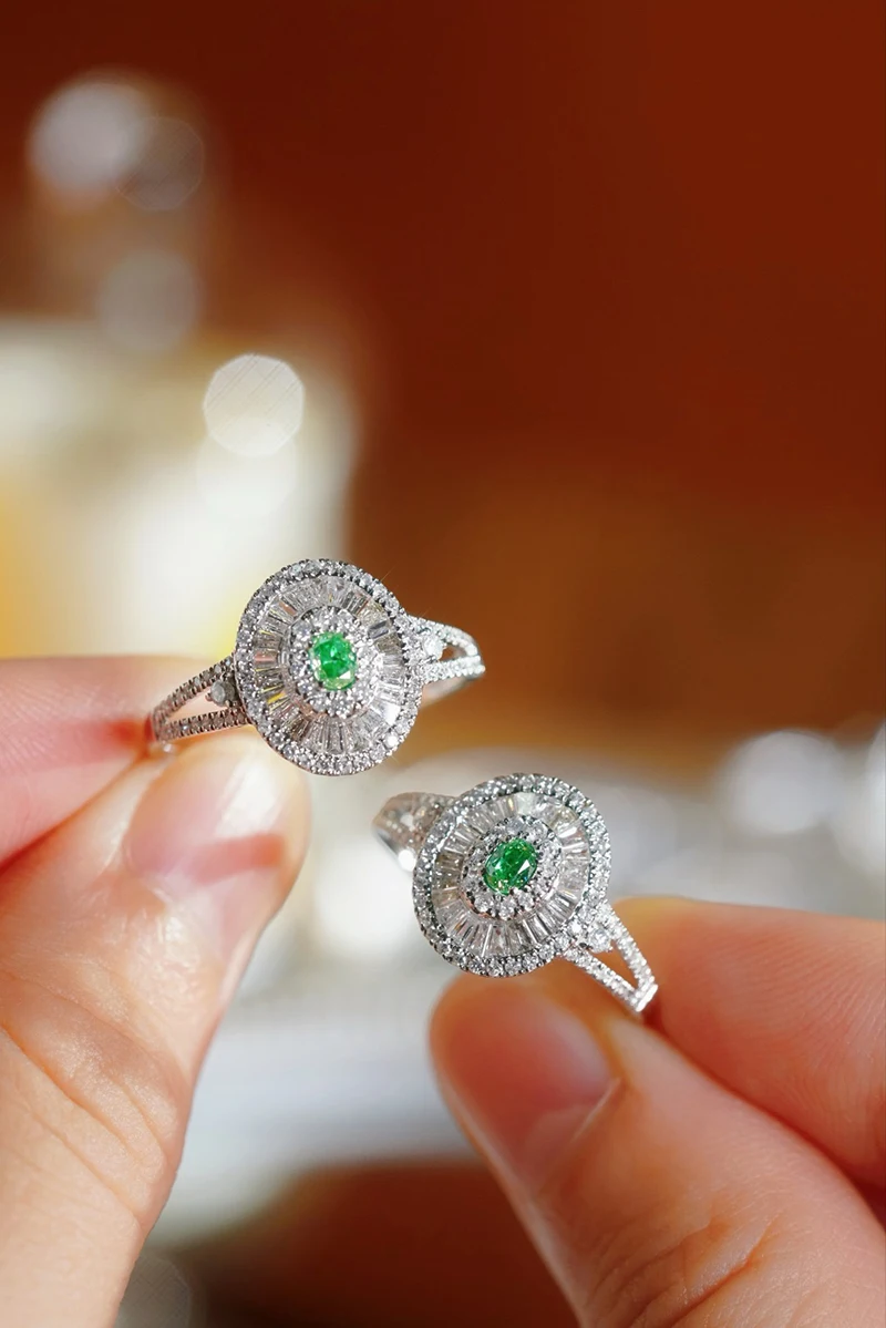 LUOWEND 100% 18K White Gold Rings Classic Oval Shape Real Natural Green Diamond Engagement Ring for Women High Party Jewelry