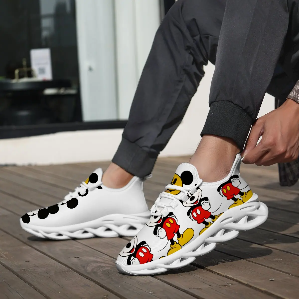 أحذية ديزني النسائية الرياضية غير الرسمية ميكي ماوس أحذية رياضية خفيفة الوزن قابلة للتنفس ومضادة للانزلاق أحذية مسطحة للجري في الهواء الطلق أحذية مفلكنة #5