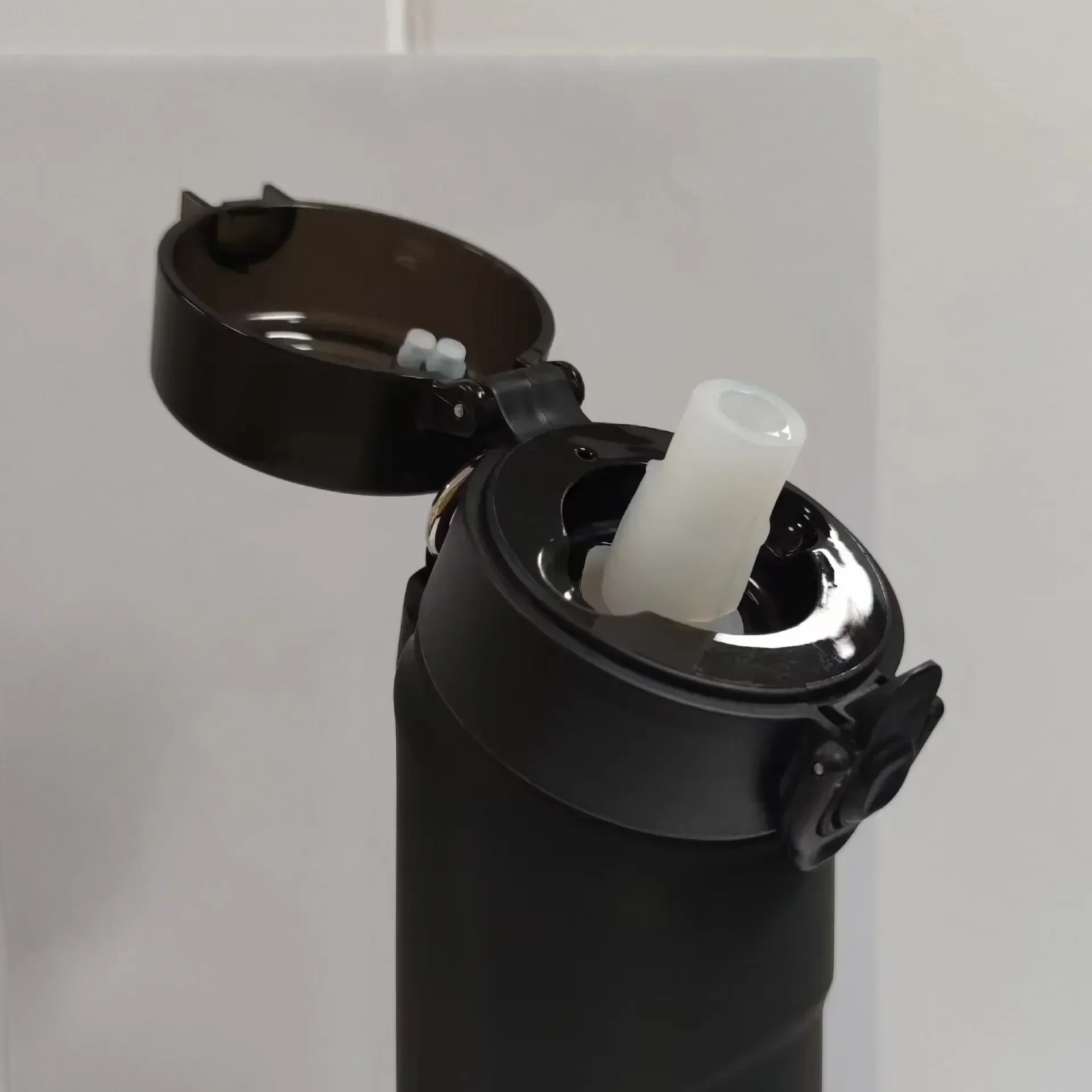 750 مللي زجاجات مياه عطر الفاكهة الرياضية كوب رائحة الهواء حتى زجاجة ماء المشروبات يلتقي نكهة الفاكهة القرون زجاجة ماء