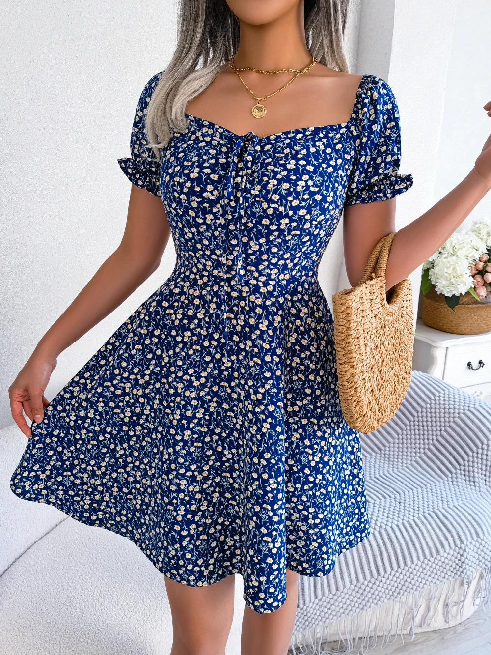 Dress women's 2025 spring/summer casual trumpet sleeve drawstring tie floral large swing skirt