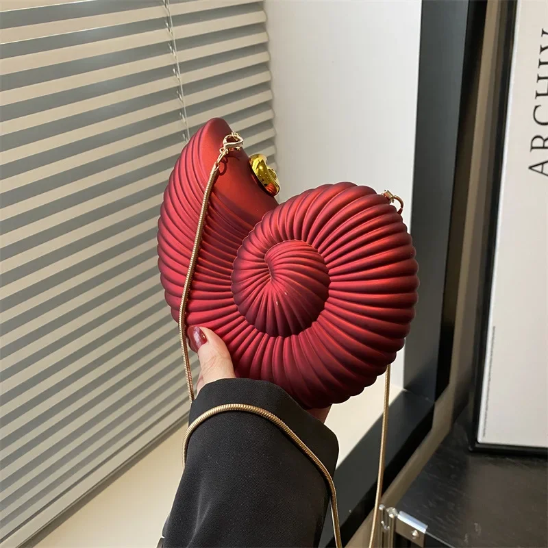 

Women's Versatile Conch Shoulder Bag 2025 Crossbody Acrylic Box Bag New Fashion Accessory