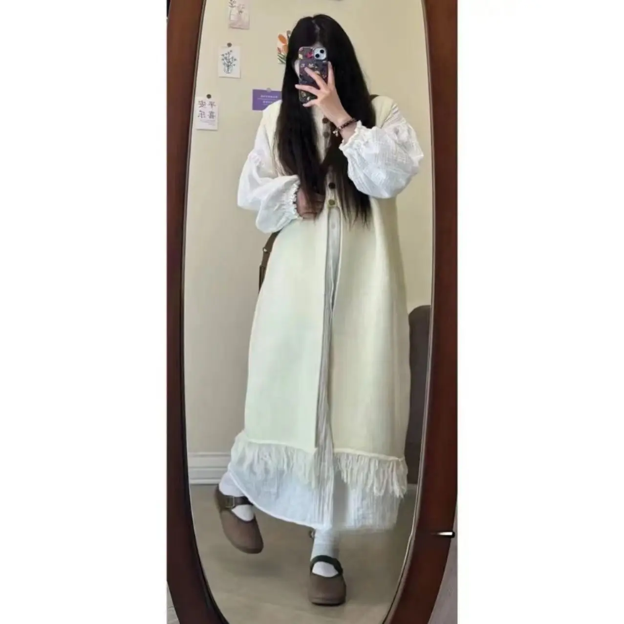 เดรสไหมพรมแขนกุดลำลองสำหรับผู้หญิง ฤดูหนาว ผ้าเมอริโน แต่งระบายหลายชั้น ดีไซน์แฟชั่น แขนเสื้อแต่งกระดุม สไตล์พื้นเมือง แนวสปอร์ต คอเต็ม ทรงเอ  สำหรับสาวออฟฟิศ