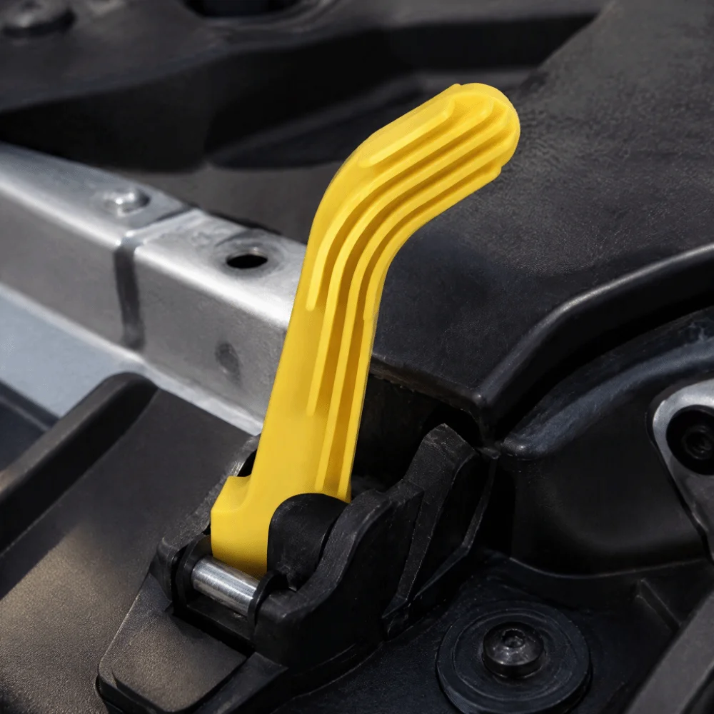 Yellow Bonnet Lock Catch Handle ABS 7934.E7 , 7934.C5 Bonnet Release Handle for Citroen Berlingo / Peugeot Partner