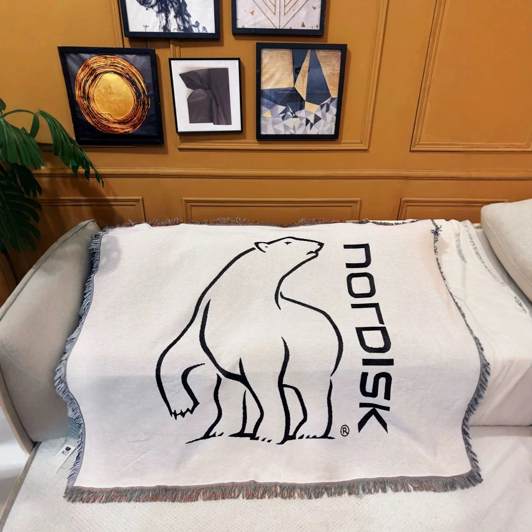 

Nordisk White Bear Blanket Outdoor Camping Picnic Throw Blanket Art Tapestry for Beds Home Decorations Sofa Cover with Tassels